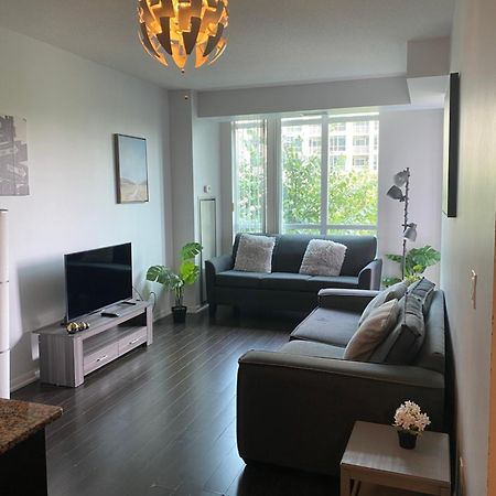 Executive 1 Bedroom Condo Sleeps 2 Toronto Exterior photo
