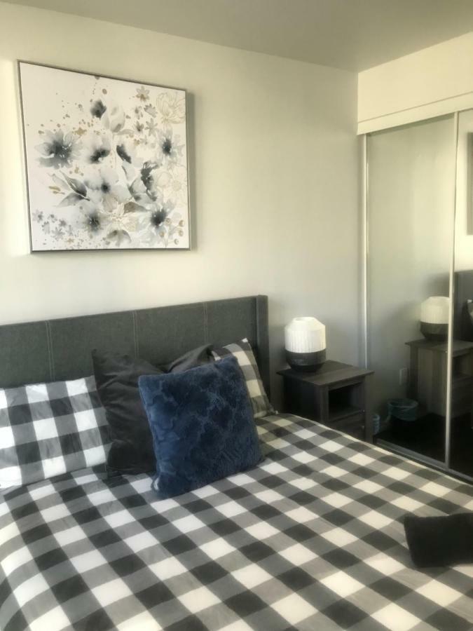 Executive 1 Bedroom Condo Sleeps 2 Toronto Exterior photo
