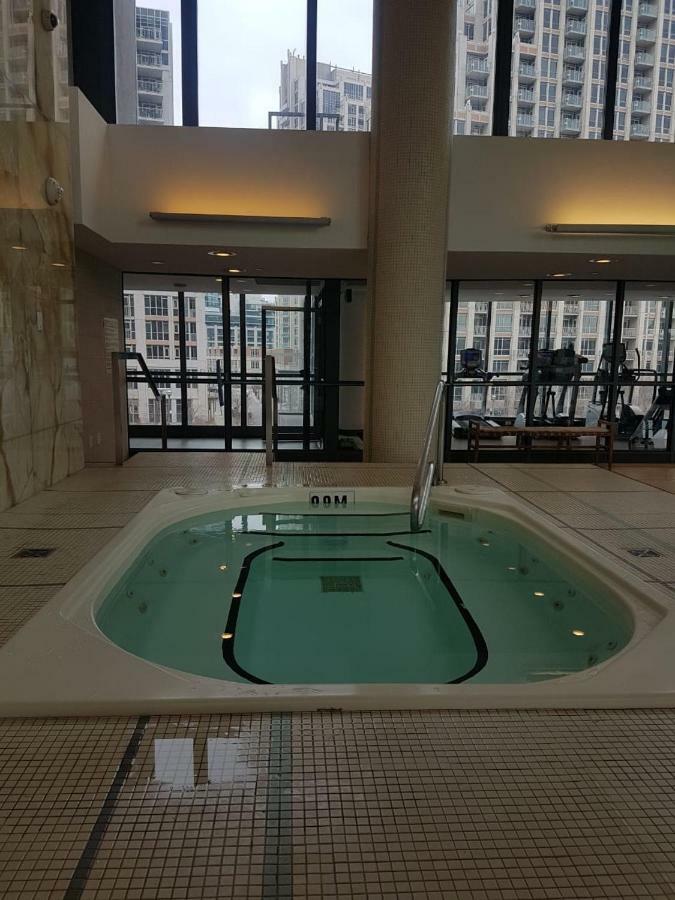 Executive 1 Bedroom Condo Sleeps 2 Toronto Exterior photo