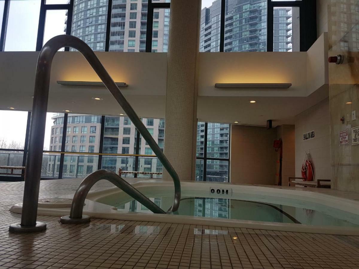 Executive 1 Bedroom Condo Sleeps 2 Toronto Exterior photo