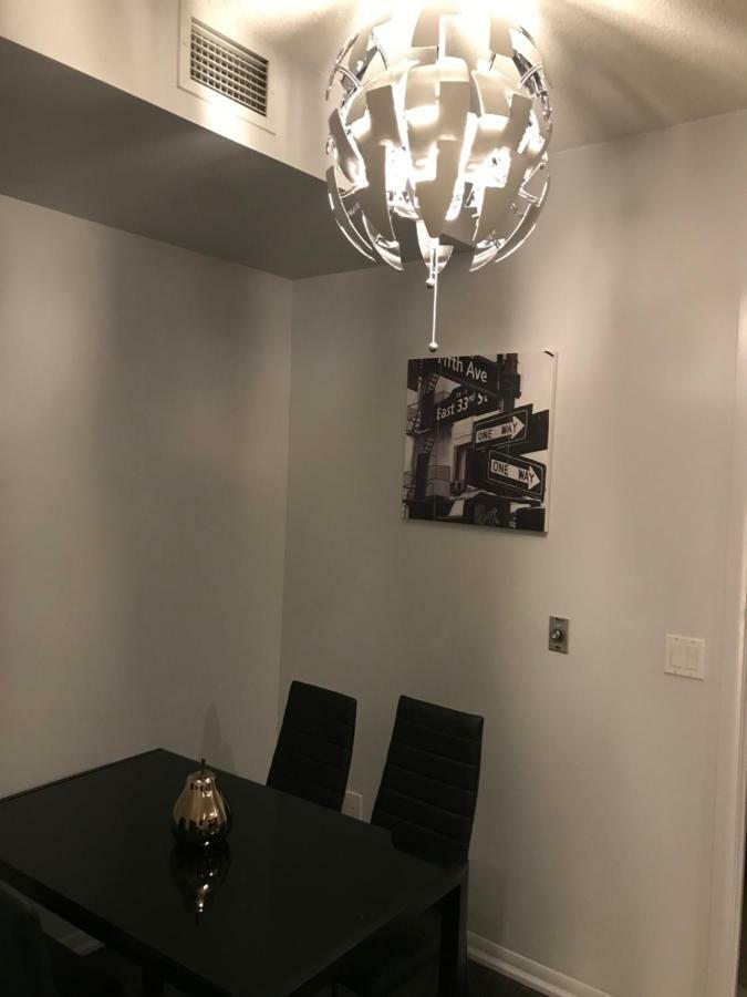 Executive 1 Bedroom Condo Sleeps 2 Toronto Exterior photo