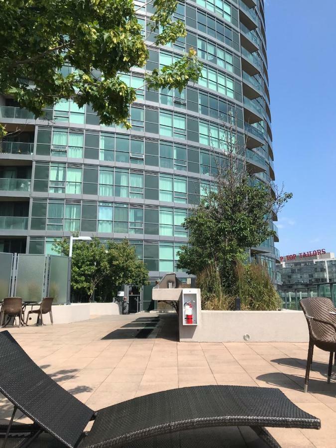 Executive 1 Bedroom Condo Sleeps 2 Toronto Exterior photo