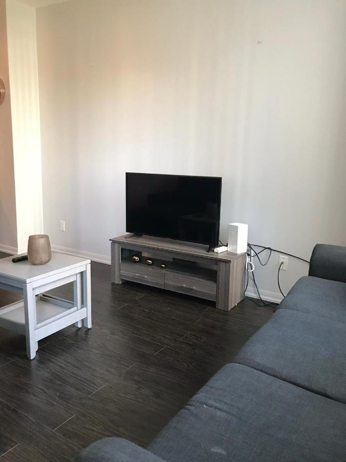 Executive 1 Bedroom Condo Sleeps 2 Toronto Exterior photo