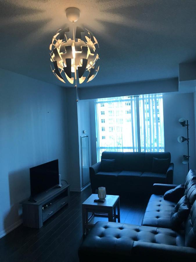 Executive 1 Bedroom Condo Sleeps 2 Toronto Exterior photo