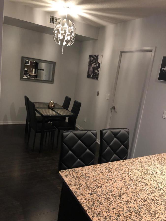 Executive 1 Bedroom Condo Sleeps 2 Toronto Exterior photo